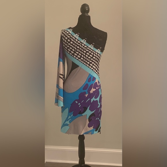 Analili One Shoulder Dress, Bell Sleeve, Size M - Picture 3 of 3